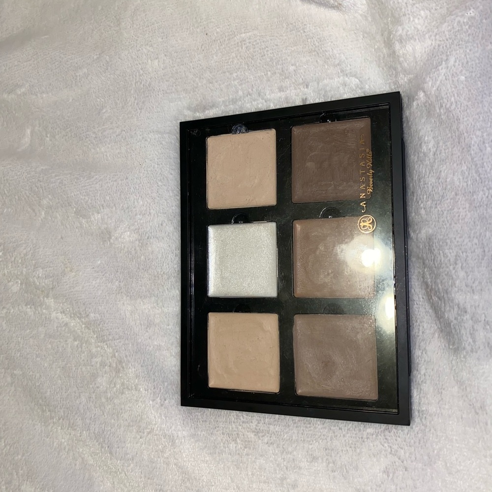 ABH Contour kit in fair!